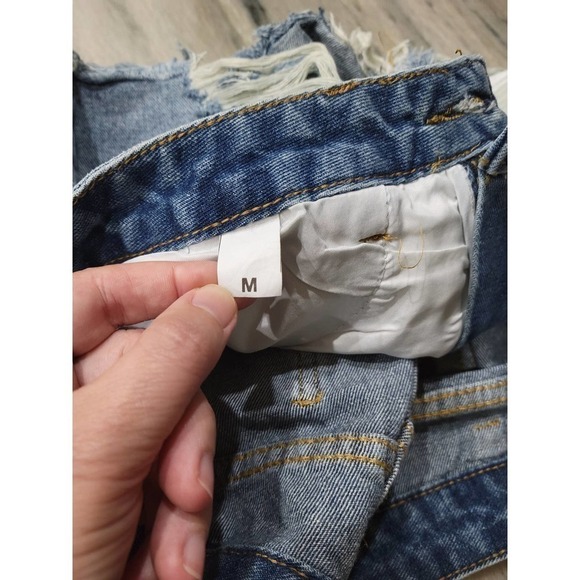 FOLIVORA Women's Denim Shorts Distressed Frayed Hem Blue NWT - Picture 7 of 10